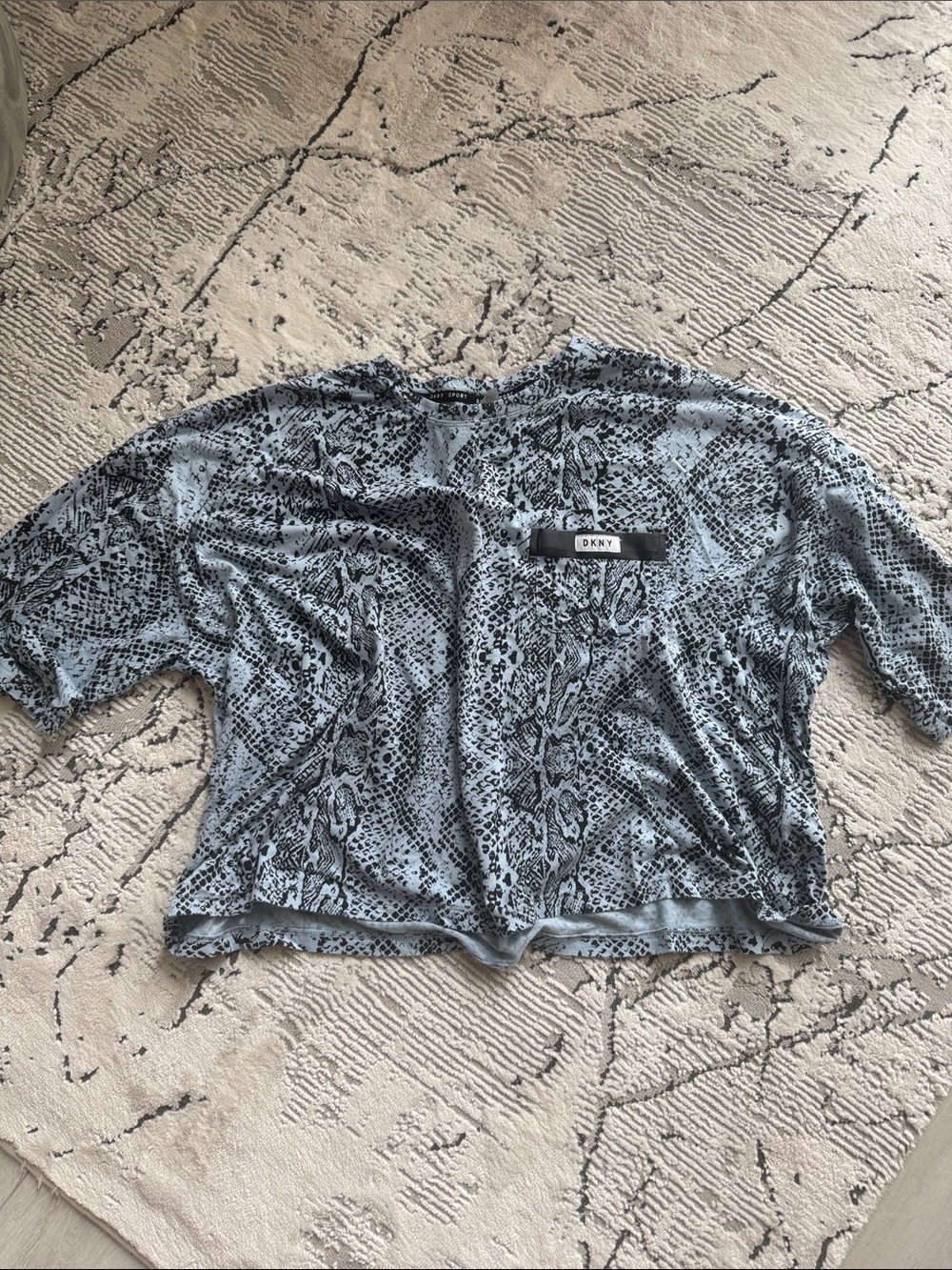DKNY Blue and Black Snake-Print Cropped Oversized Top